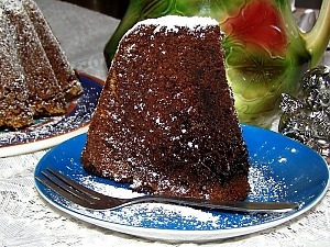 Шоколадный кекс с халвой