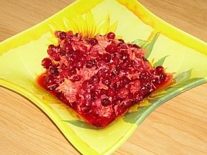 Салат «Вітамінний» з брусницею