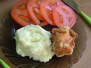 Куриные рулетики с сухарями