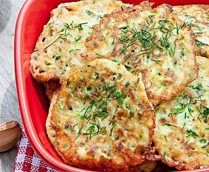Оладки з кабачків з чесноком