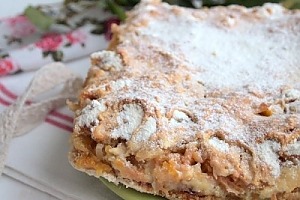 Болгарский пирог с фруктами