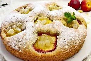 Пирог с нектаринами