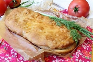 Пирог с колбасой