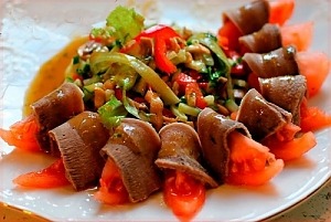 Салат с языком и овощами