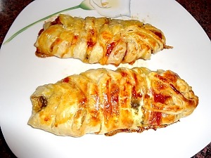 Слойки с ветчиной и грибами