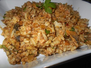 Рис с тунцом консервированным и грибами