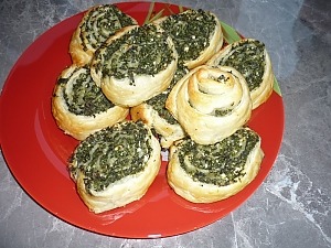 Слоеные улитки со шпинатом