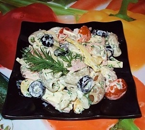 Итальянский салат с макаронами