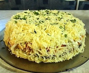 Салат из шампиньонов, куриного филе и моркови