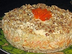 Салат с куриной грудкой и морковью