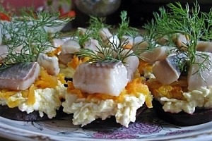 Порционная закуска с селедкой