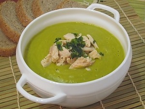 Куриный крем-суп с зеленым горошком Куриный крем-суп с зеленым горошком