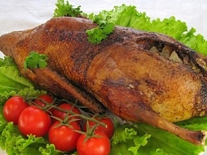 Утка, фаршированная грибами и картофелем