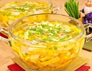 Куриный суп с яичными блинчиками