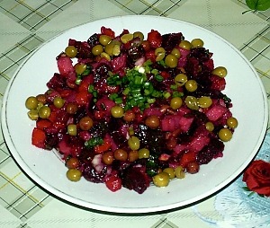 Винегрет с зеленым горошком