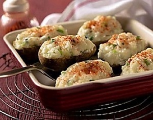 Картофель запеченный с сырным соусом