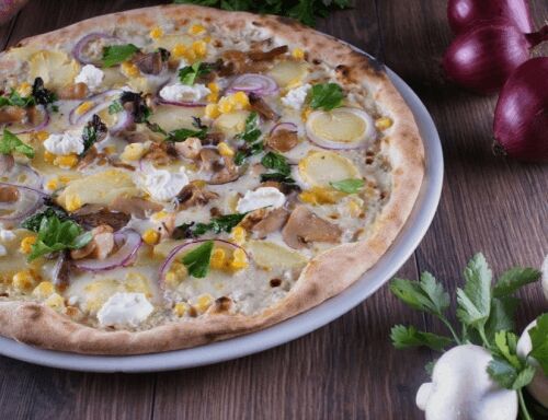 Пицца с грибами и кукурузой Пицца с грибами и кукурузой