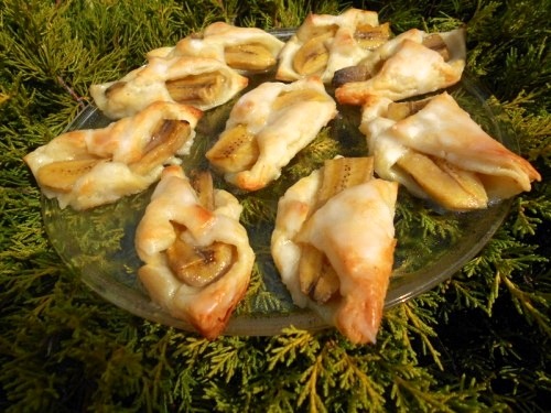 Слойки з бананом