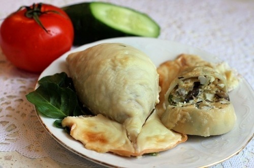 Кальмары, фаршированные грибами, сыром и яйцом Кальмары, фаршированные грибами, сыром и яйцом