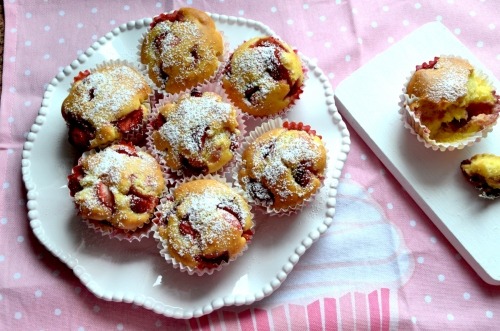Кексы с клубникой