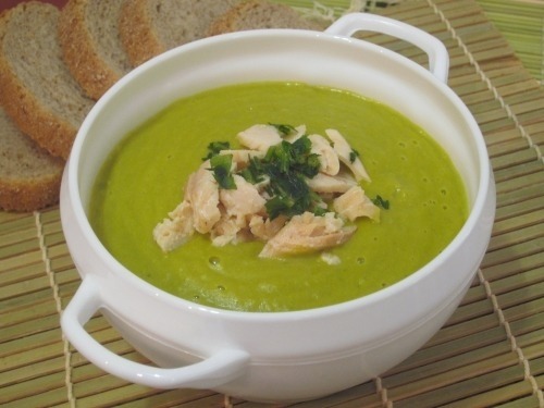 Куриный крем-суп с зеленым горошком Куриный крем-суп с зеленым горошком