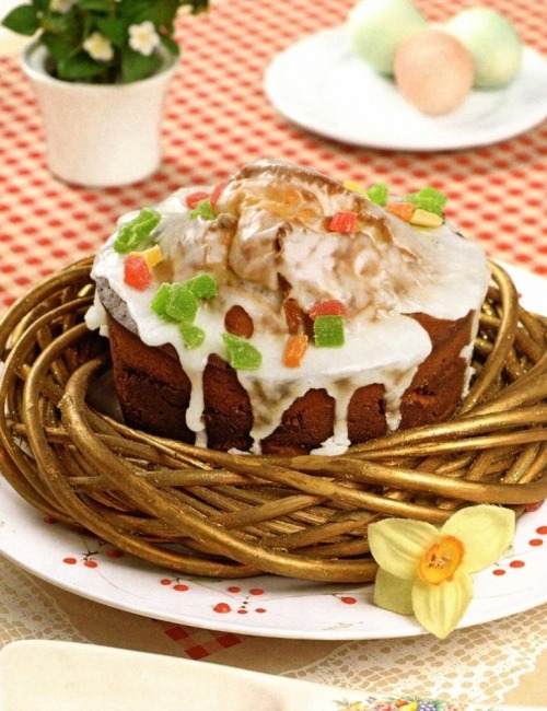 Пасхальный кулич с пряностями Пасхальный кулич с пряностями