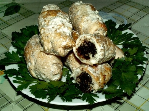 Куриные рулеты с черносливом